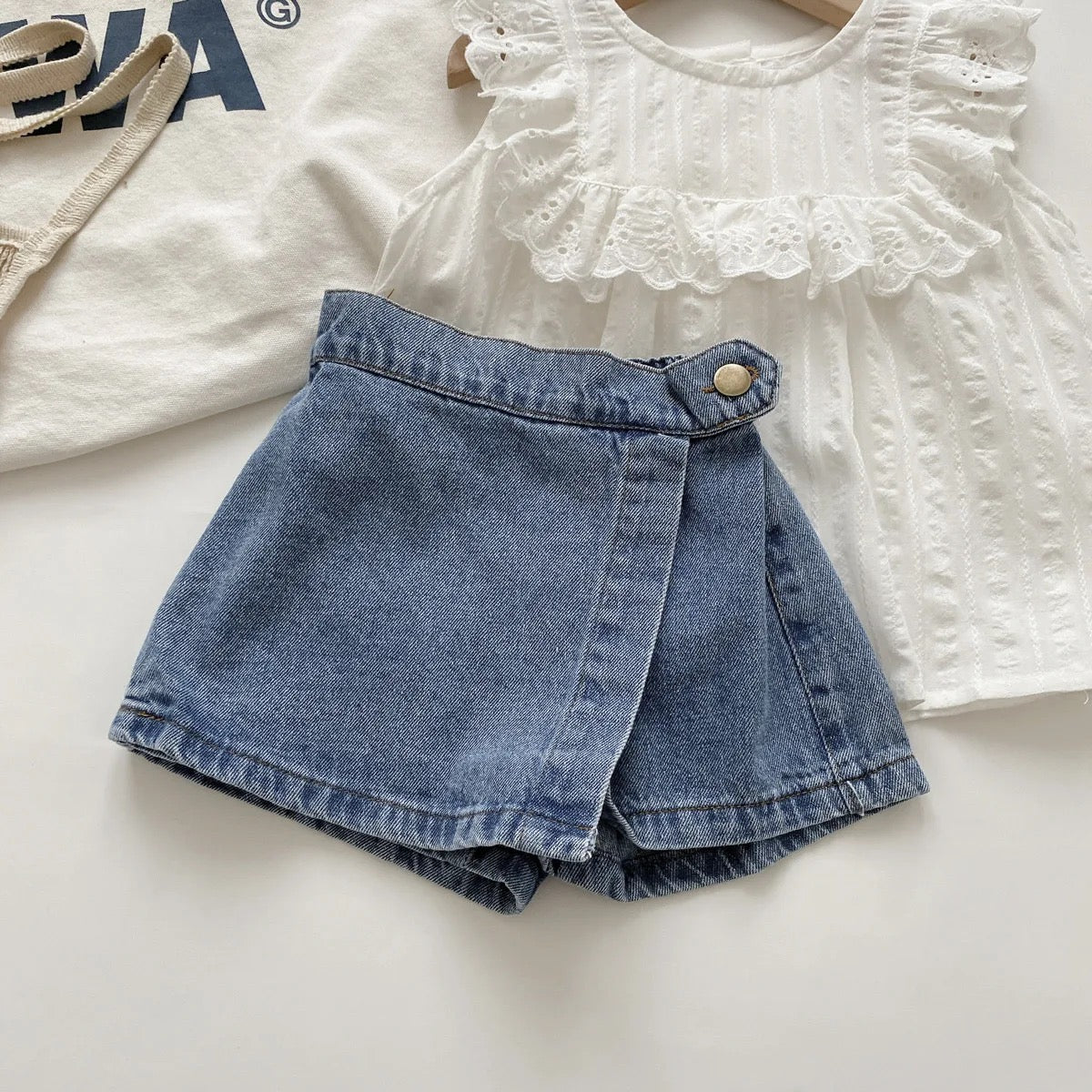 The denim skort