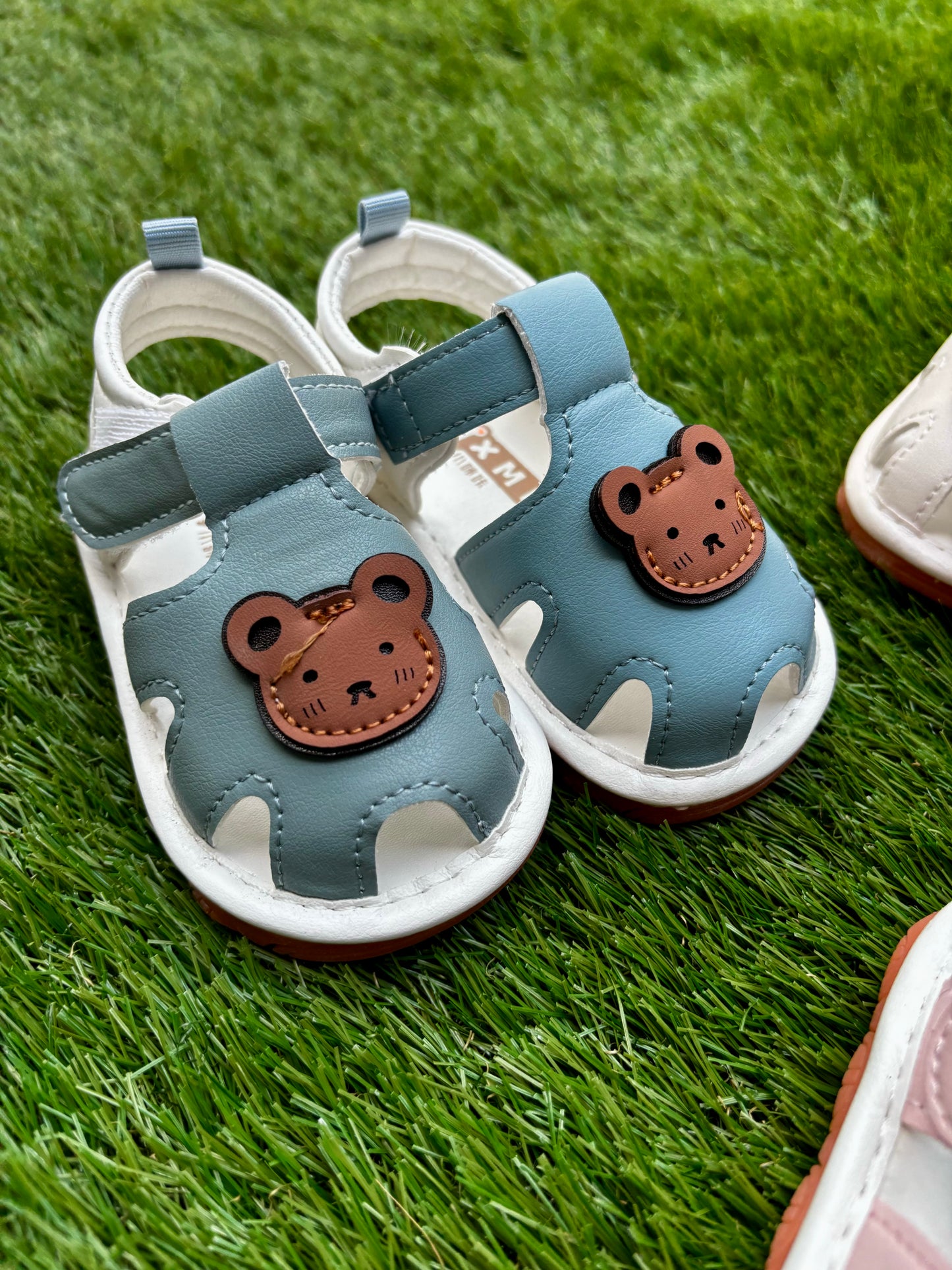 Squeaky teddy shoes