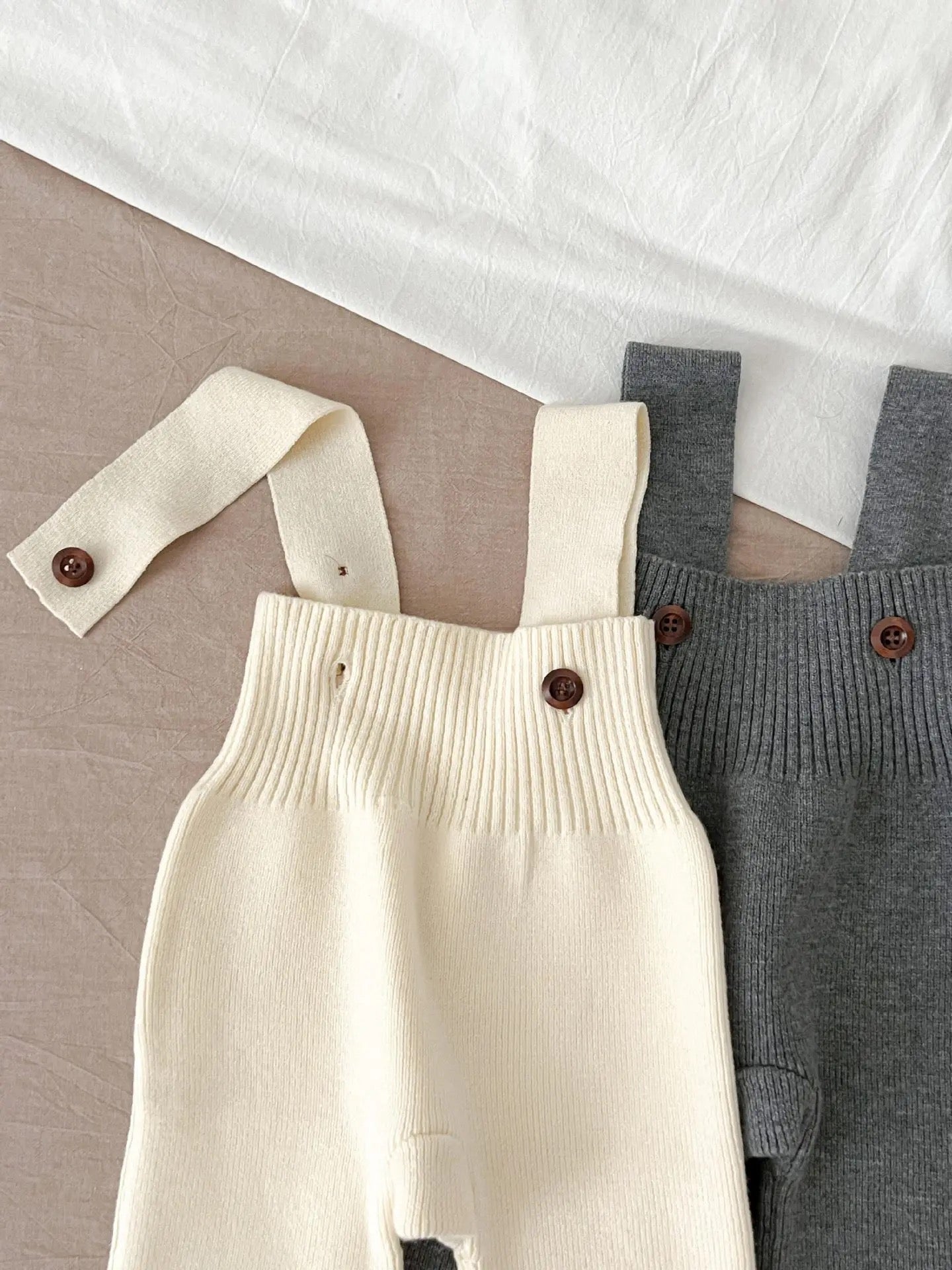 Knitted overalls