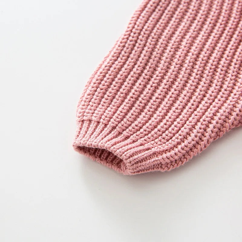 Oversized knitted sweaters